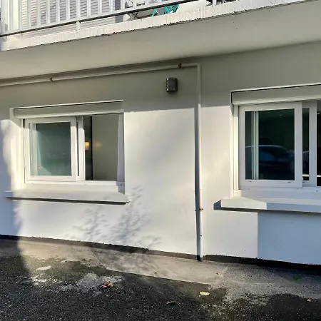 Camp De Base Sur Le Du Bourget
