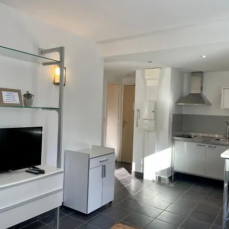 Aparthotel Camp De Base Sur Le Du Bourget *